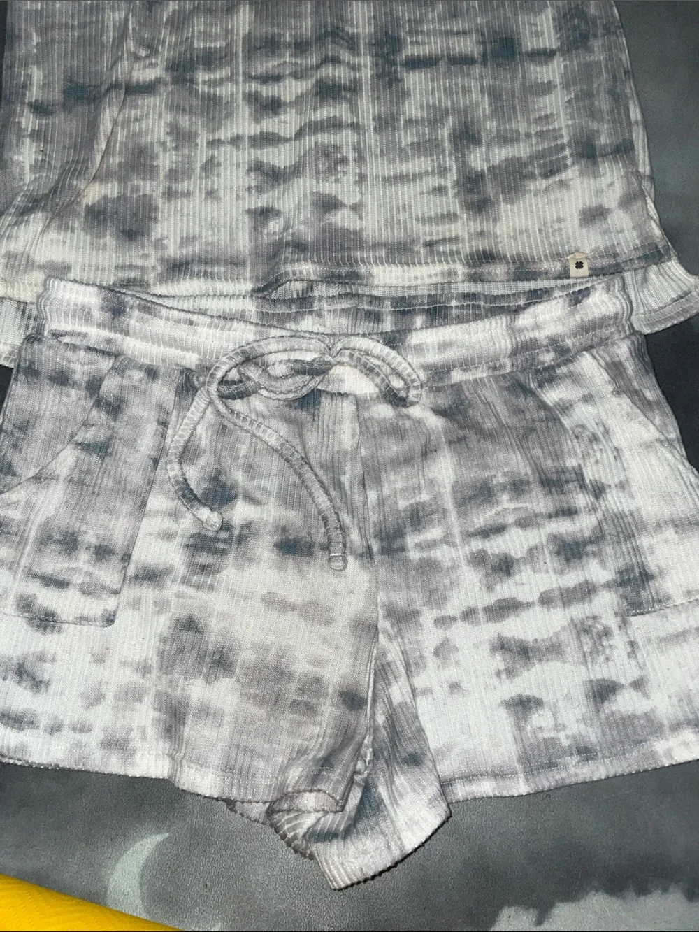 Lucky Brand Gray Tie-Dye Ribbed Short Sleeve Pajama Set